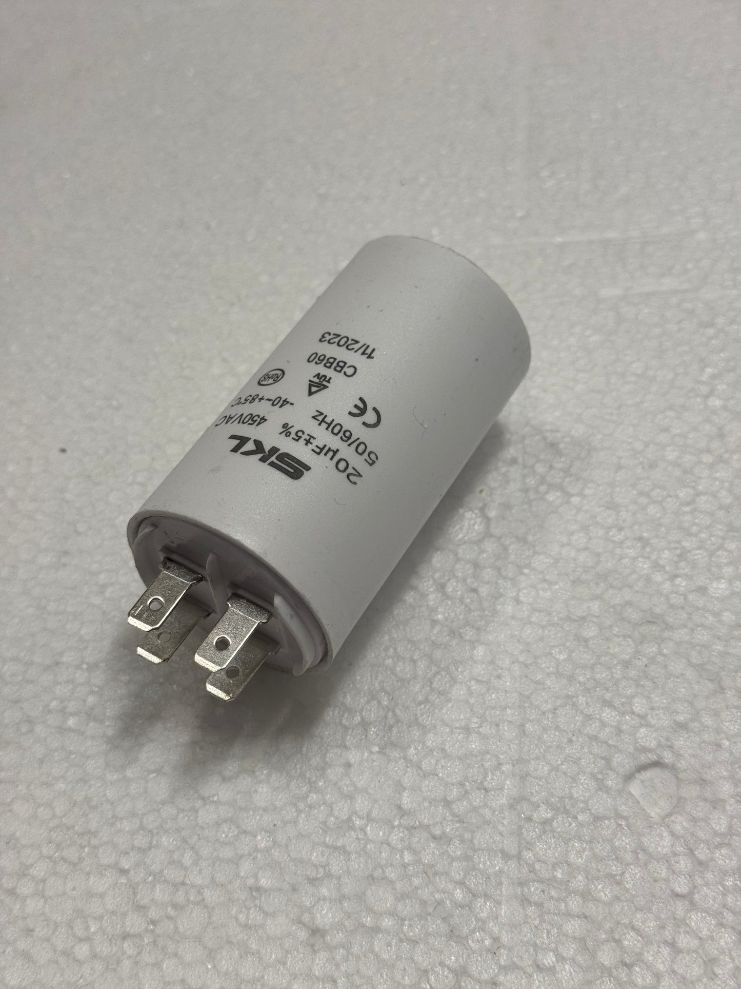 702262 CAPACITOR 20mF