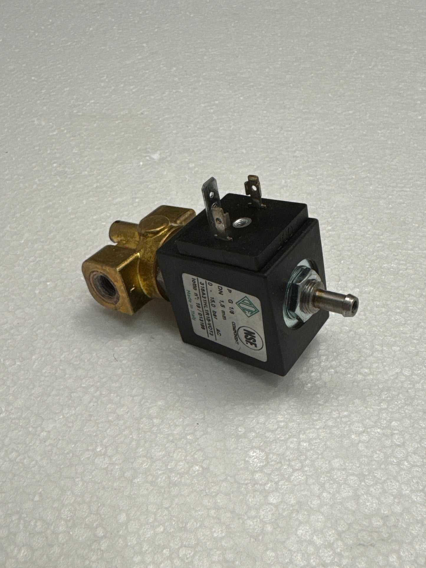 I.3597 GROUP SOLENOID BT 3/2 NC RUBY DN 1.5MM G1/8 230V