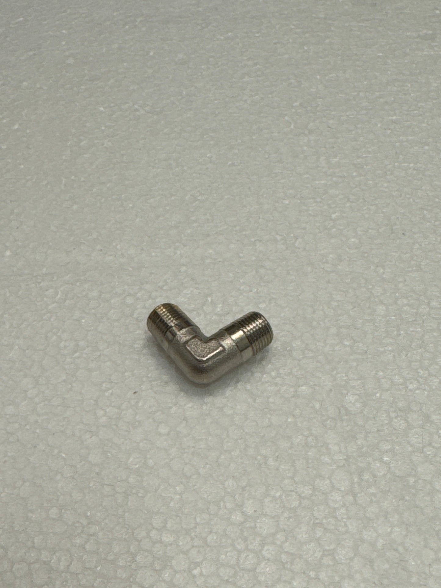 5809830 (07300001) L FITTING 1/8M-M 459