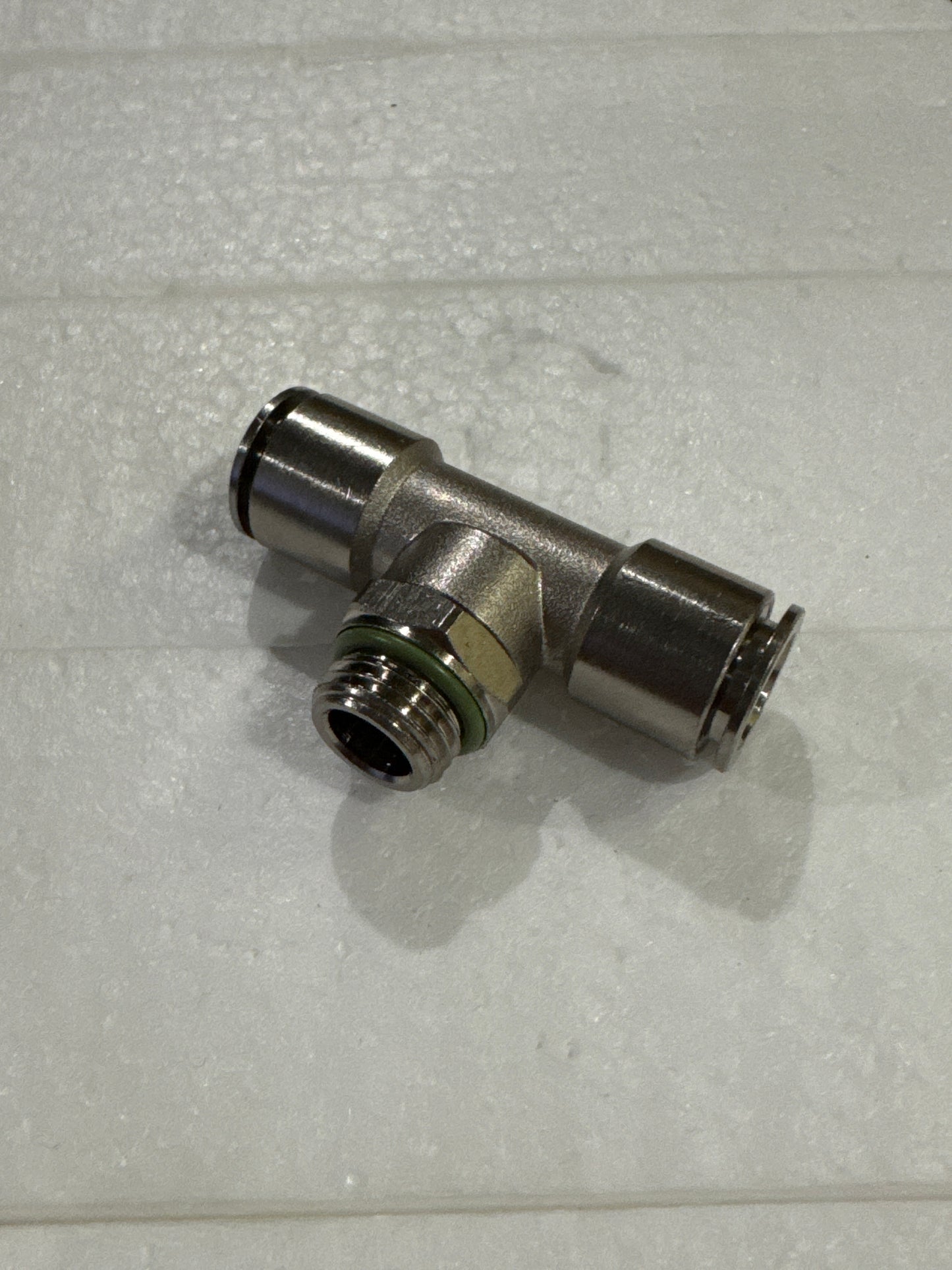 NX-01015 Male Stud Branch Tee 10mm x 1/4" (Festo)