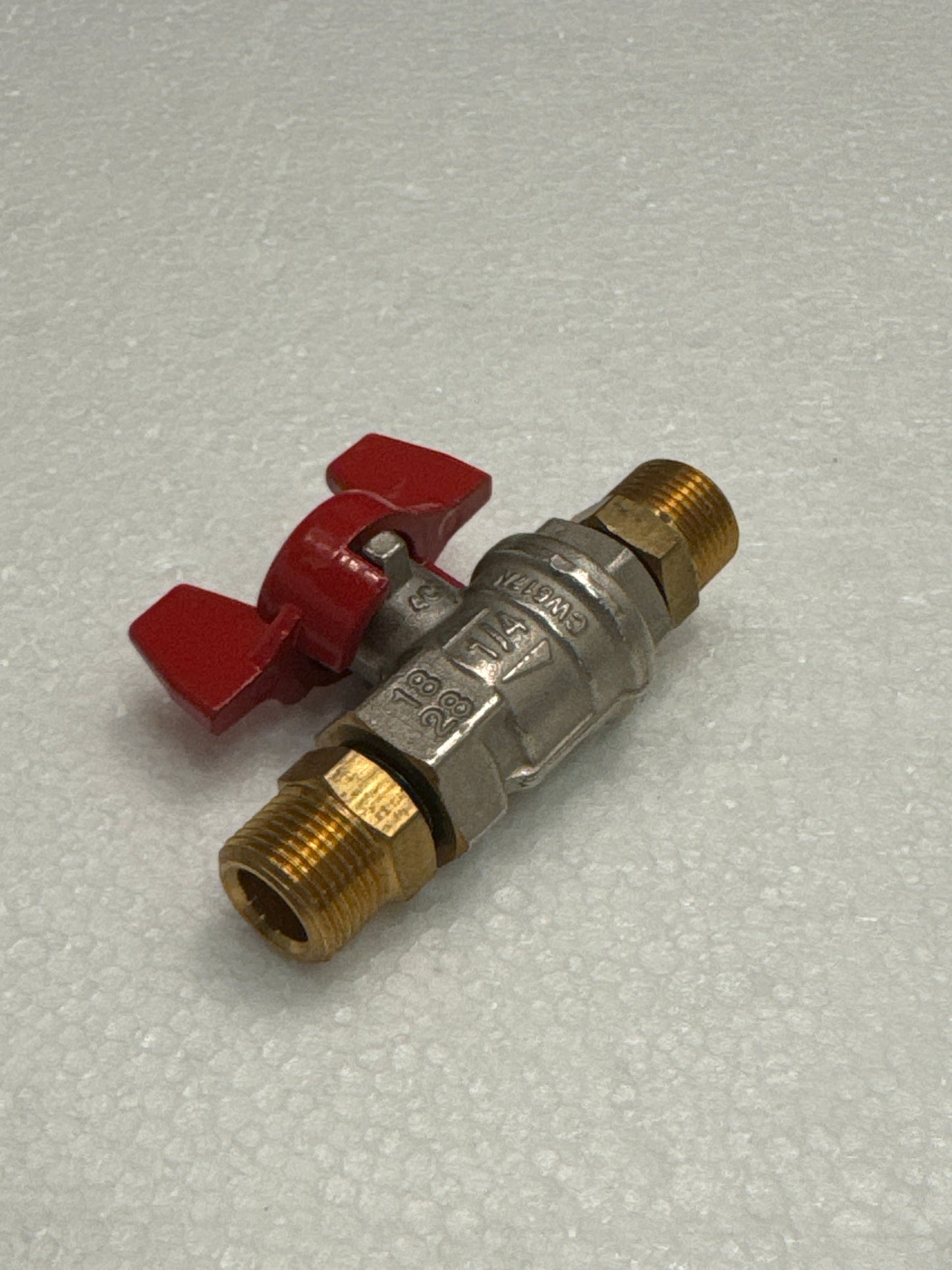 K01415-01 VALVE W. 2 FITTINGS USED HERE WITHOUT HANDLE