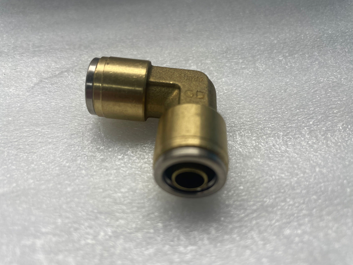 Item NX-01156 10mm equal elbow Quick-Fit- Brass details